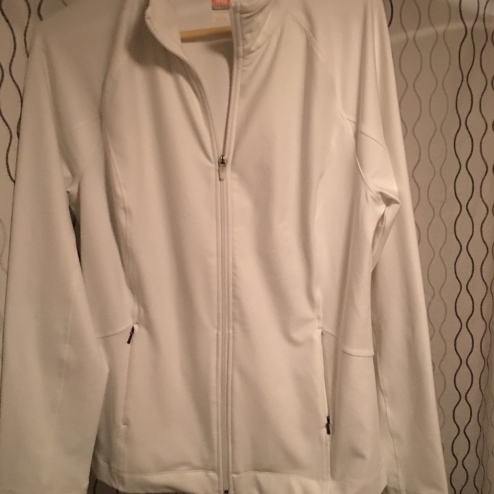 Lucy tech jacket